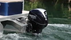 MOTEUR TOHATSU 4 TEMPS TRI-CYLINDRE 40CV