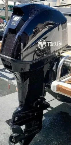 MOTEUR TOHATSU 4 TEMPS TRI-CYLINDRE 50CV