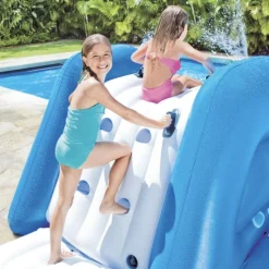 Toboggan gonflable pour piscine enterrée