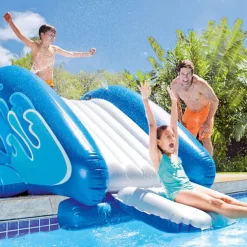 Toboggan gonflable pour piscine enterrée