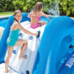 Toboggan gonflable pour piscine enterrée